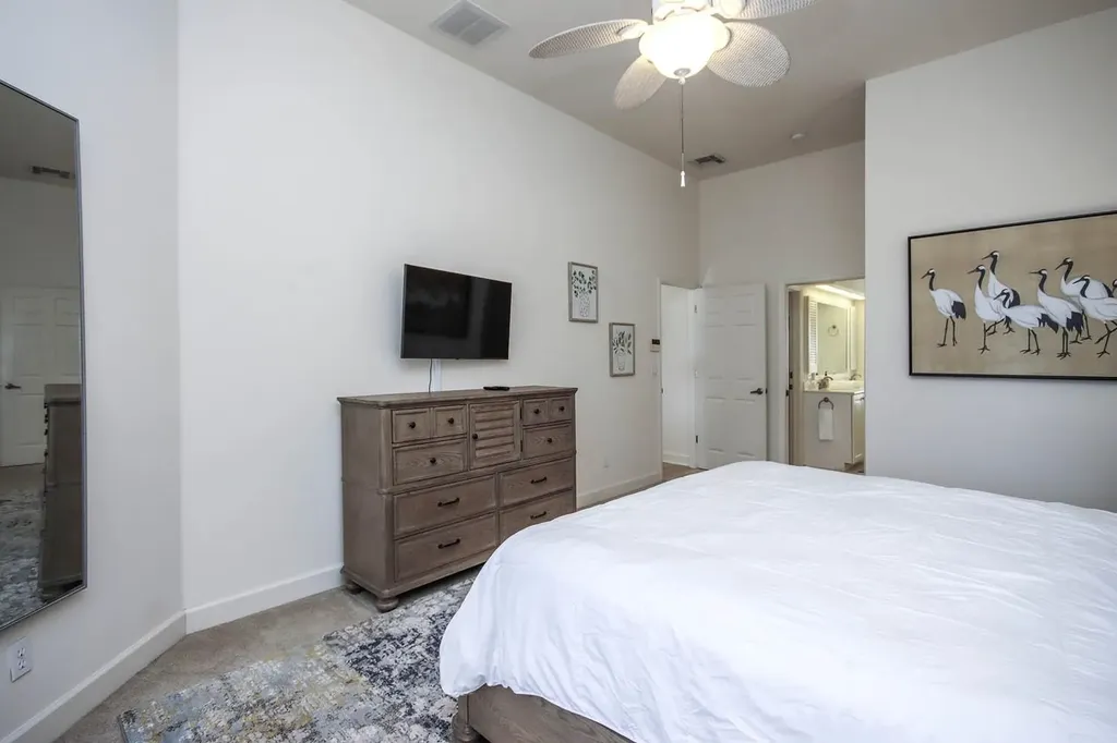 1319 Par View Drive Sanibel FL 33957