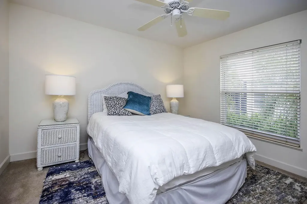 1319 Par View Drive Sanibel FL 33957