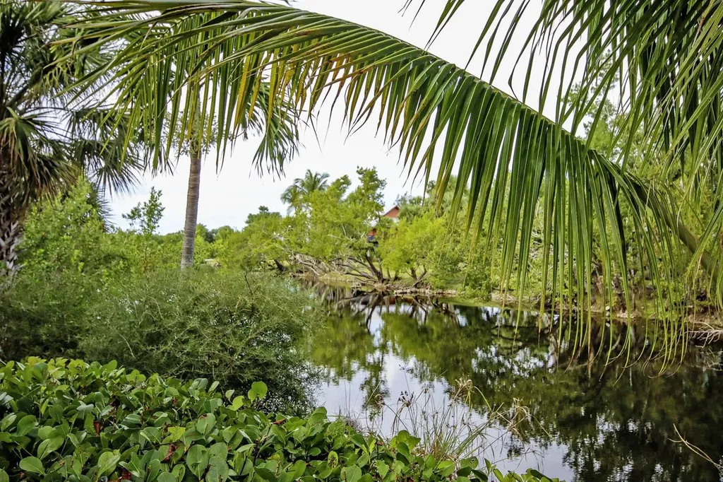 1319 Par View Drive Sanibel FL 33957