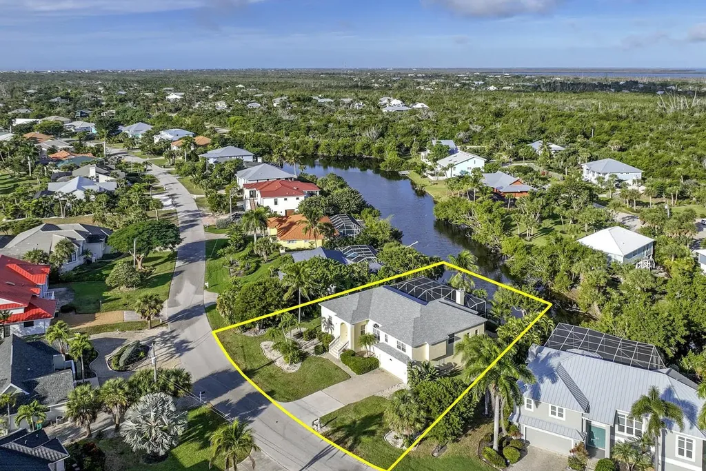 1319 Par View Drive Sanibel FL 33957