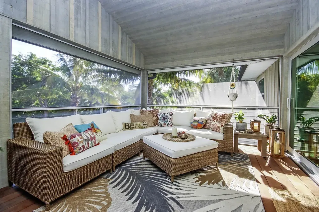 687 Anchor Drive Sanibel FL 33957