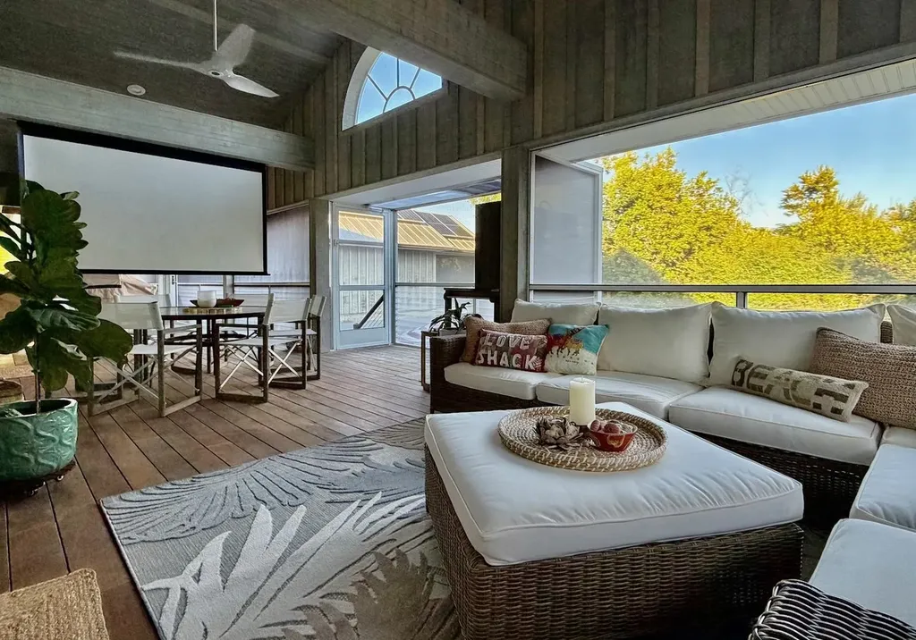 687 Anchor Drive Sanibel FL 33957