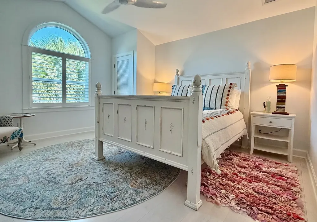 687 Anchor Drive Sanibel FL 33957