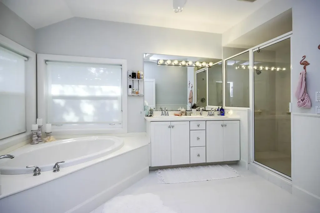 687 Anchor Drive Sanibel FL 33957