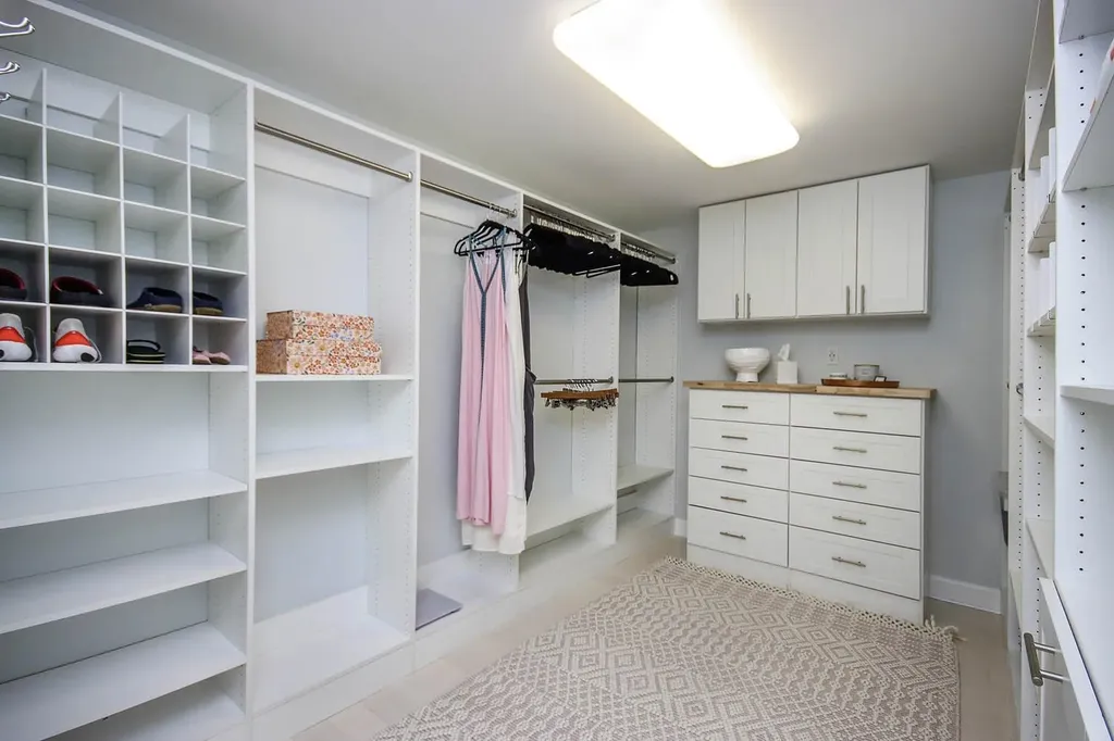 687 Anchor Drive Sanibel FL 33957