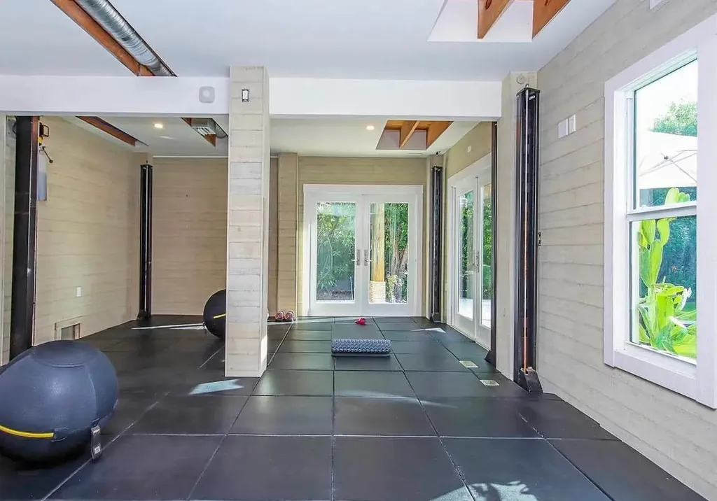 687 Anchor Drive Sanibel FL 33957