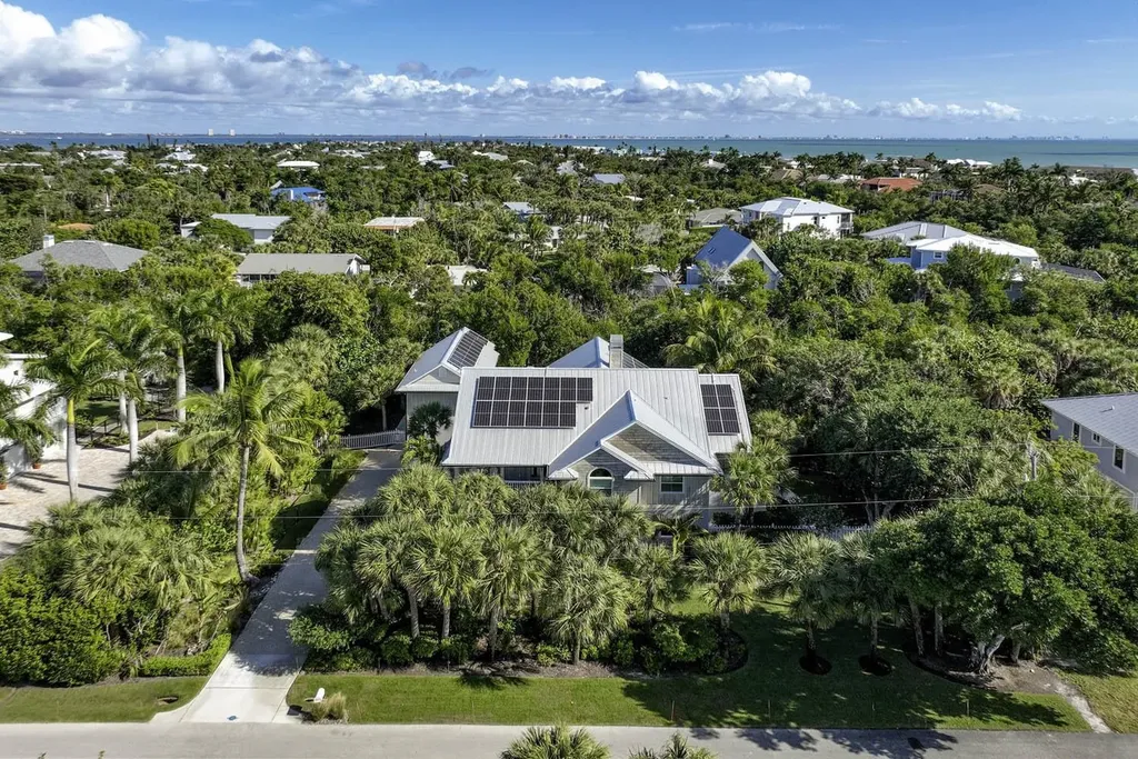 687 Anchor Drive Sanibel FL 33957