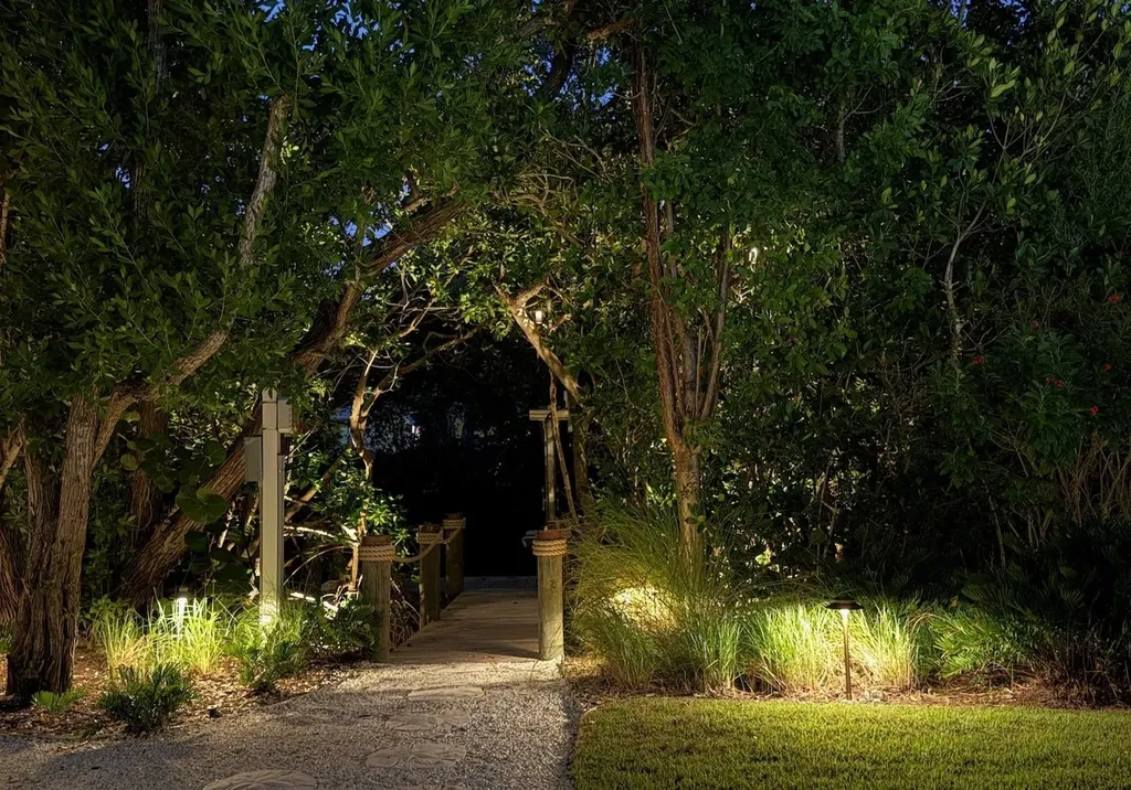 687 Anchor Drive Sanibel FL 33957