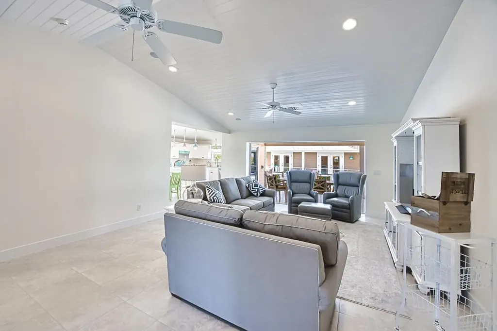 1233/1235 Middle Gulf Drive Sanibel FL 33957