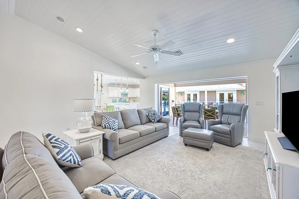 1233/1235 Middle Gulf Drive Sanibel FL 33957