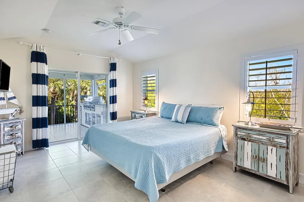1233 Middle Gulf Drive Sanibel FL 33957