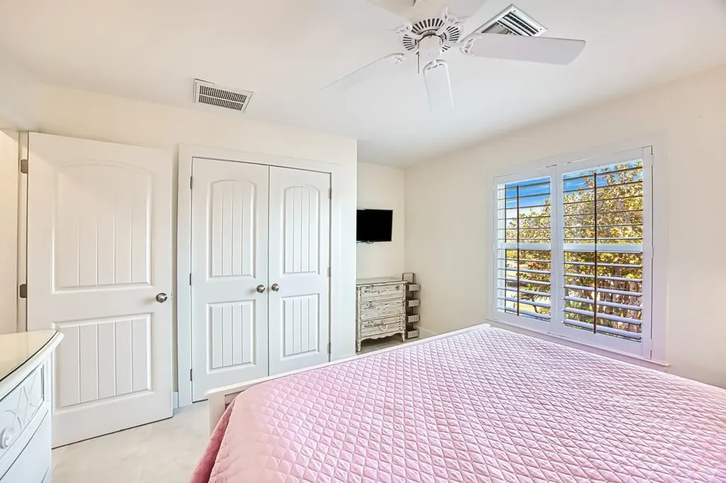 1233 Middle Gulf Drive Sanibel FL 33957
