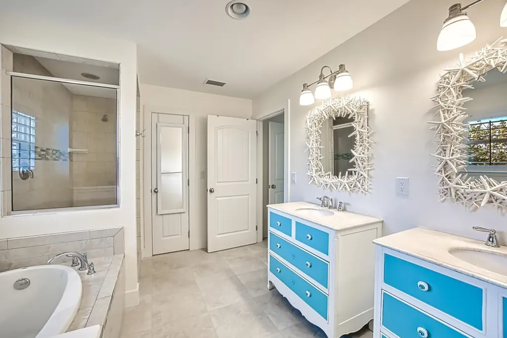 1233/1235 Middle Gulf Drive Sanibel FL 33957