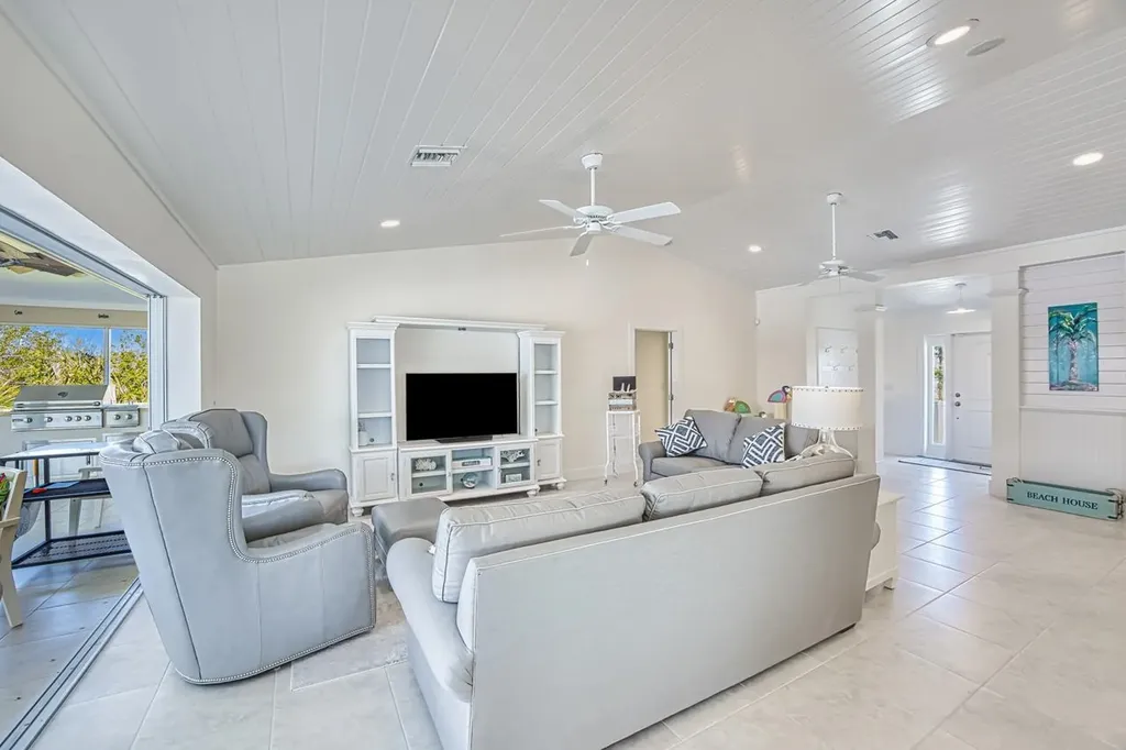 1233 Middle Gulf Drive Sanibel FL 33957