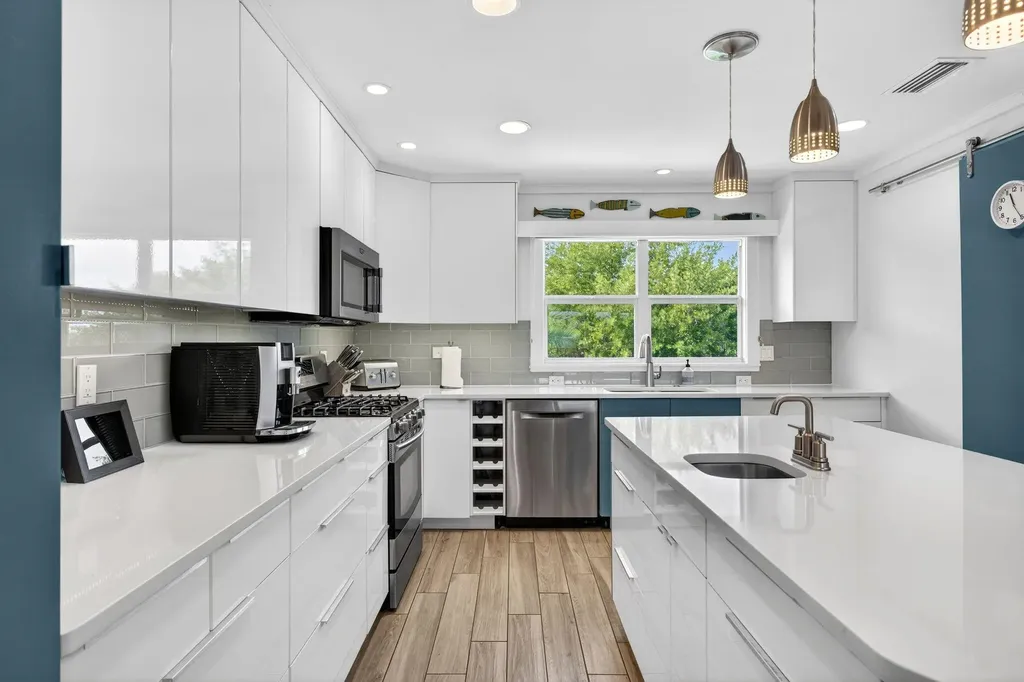 243 Southwinds Drive Sanibel FL 33957