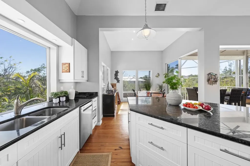 2449 Harbour Lane Sanibel FL 33957