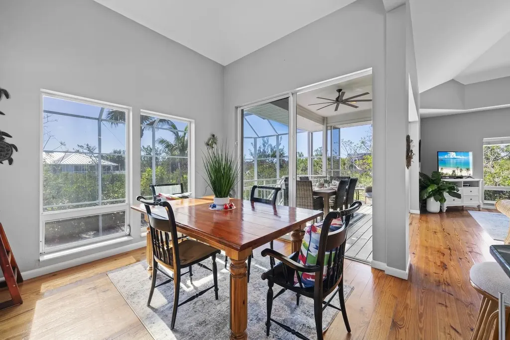 2449 Harbour Lane Sanibel FL 33957