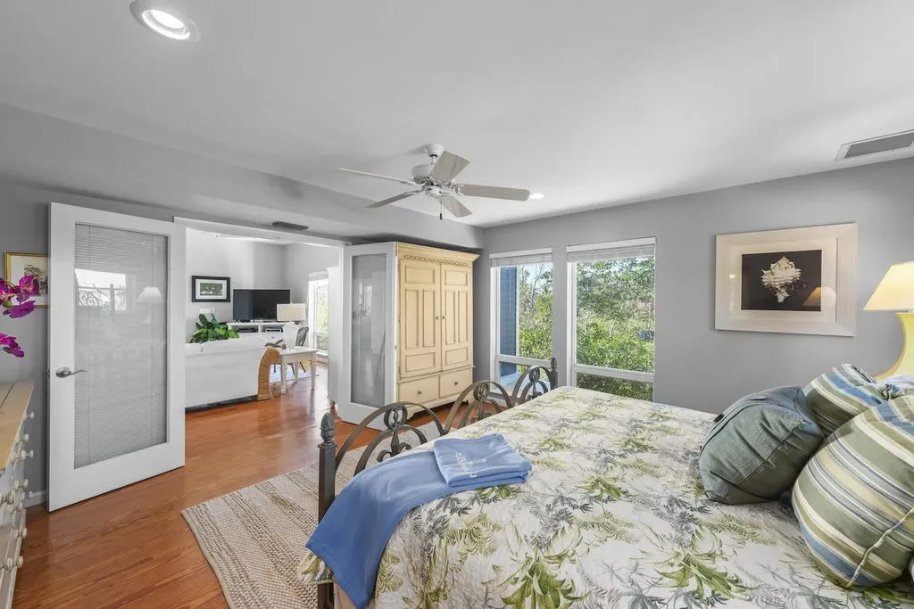 2449 Harbour Lane Sanibel FL 33957