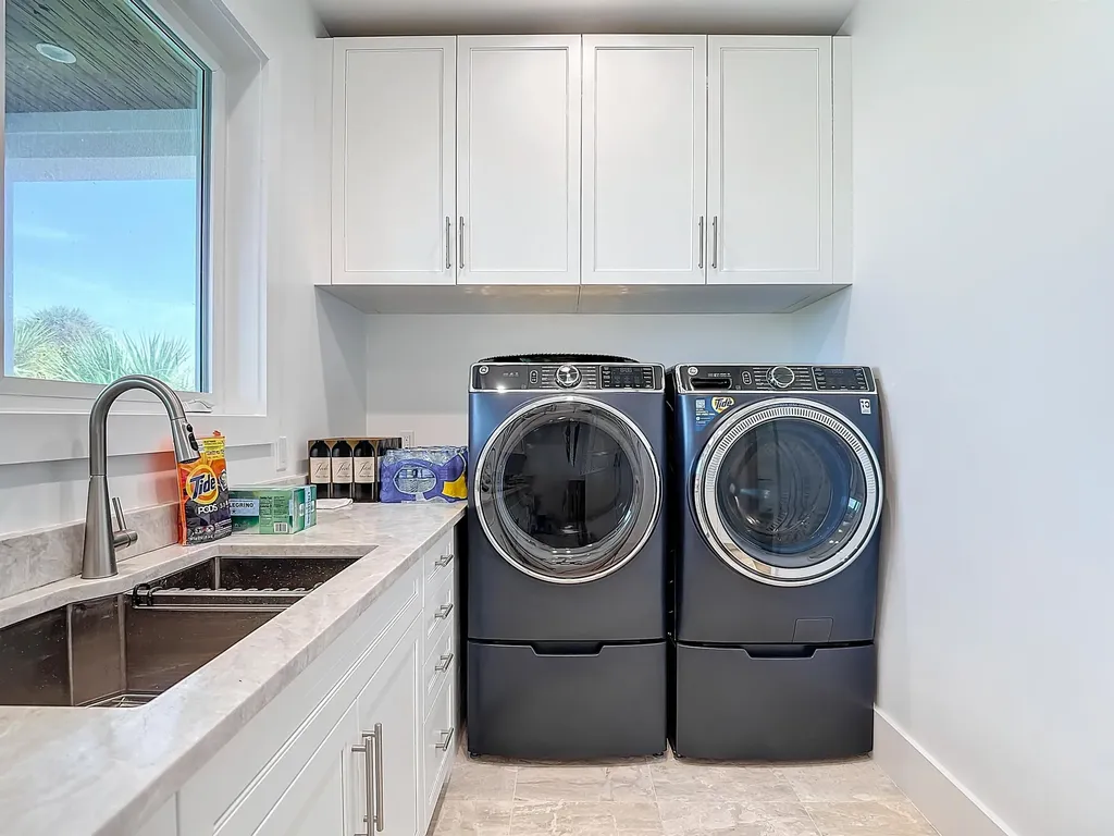 9345 Dimmick Drive Sanibel FL 33957