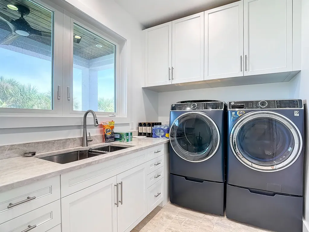 9345 Dimmick Drive Sanibel FL 33957