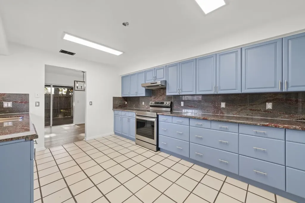 5840 Crabwood Court Fort Myers FL 33919