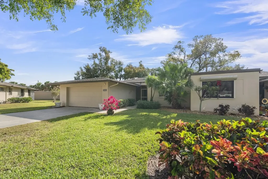 5840 Crabwood Court Fort Myers FL 33919