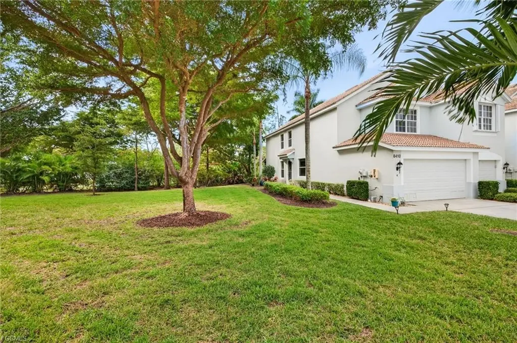 8410 Village Edge Circle Fort Myers FL 33919