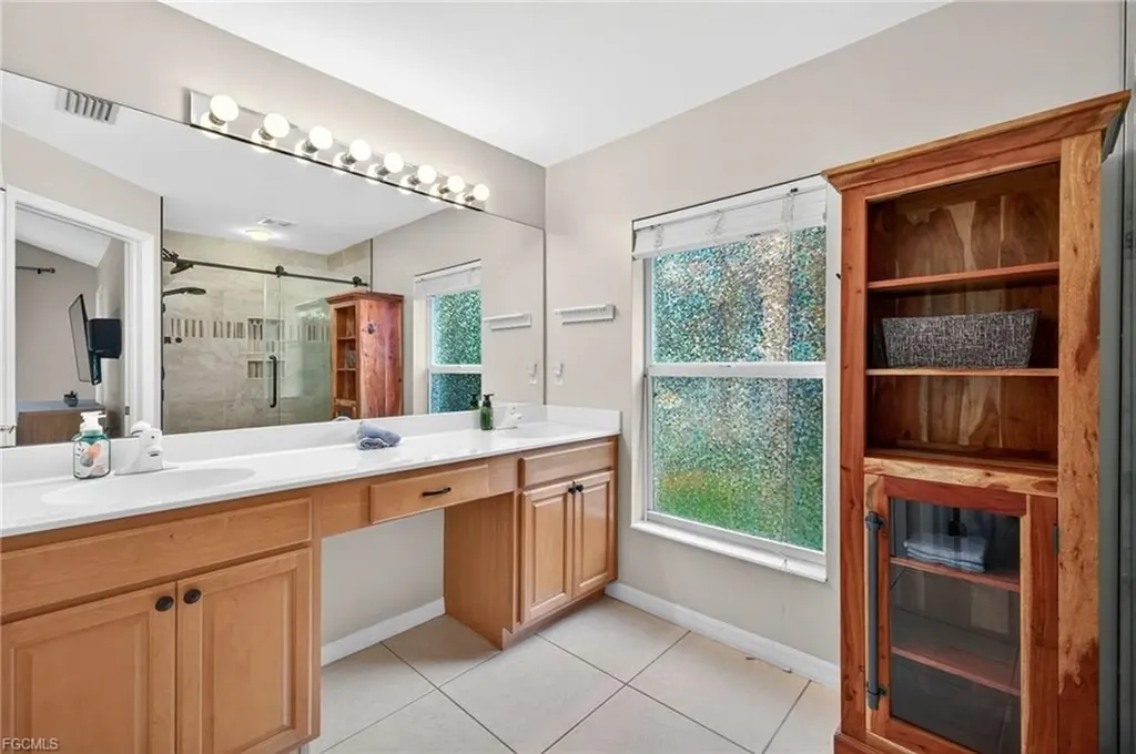 8410 Village Edge Circle Fort Myers FL 33919