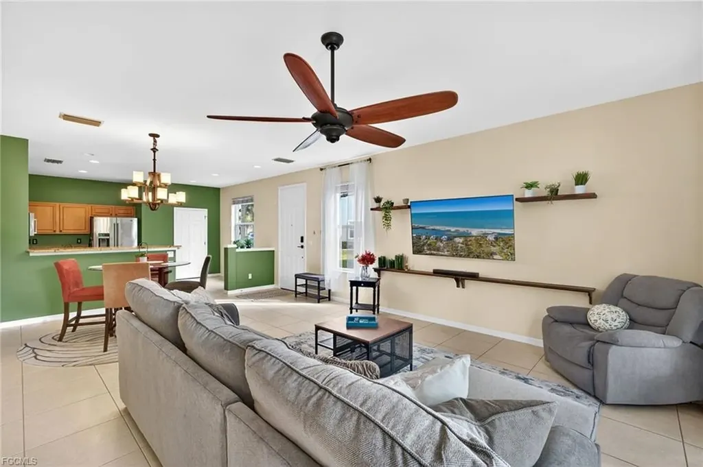 8410 Village Edge Circle Fort Myers FL 33919