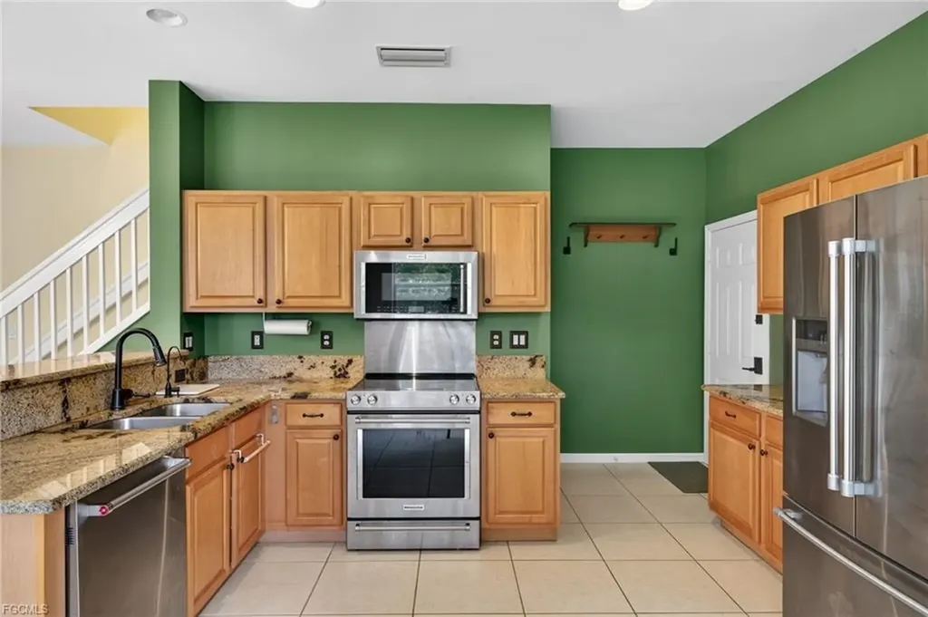 8410 Village Edge Circle Fort Myers FL 33919