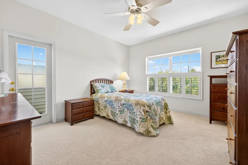 517 Lake Murex Circle Sanibel FL 33957