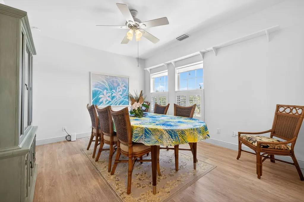 517 Lake Murex Circle Sanibel FL 33957