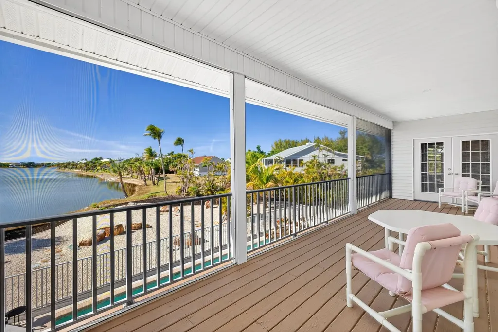 517 Lake Murex Circle Sanibel FL 33957