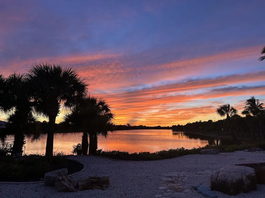 517 Lake Murex Circle Sanibel FL 33957