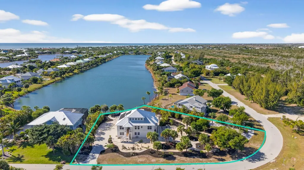 517 Lake Murex Circle Sanibel FL 33957