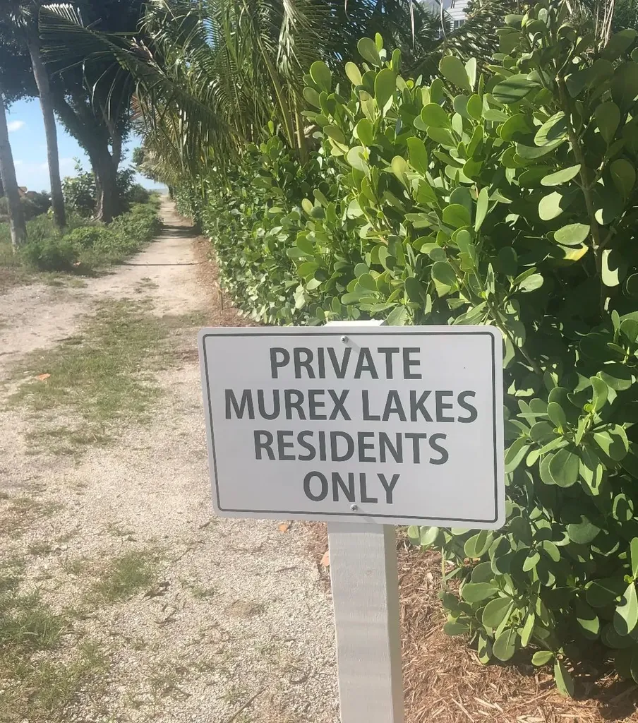 517 Lake Murex Circle Sanibel FL 33957