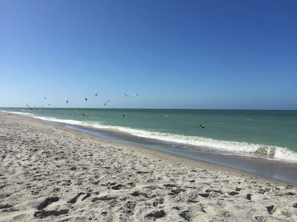 517 Lake Murex Circle Sanibel FL 33957