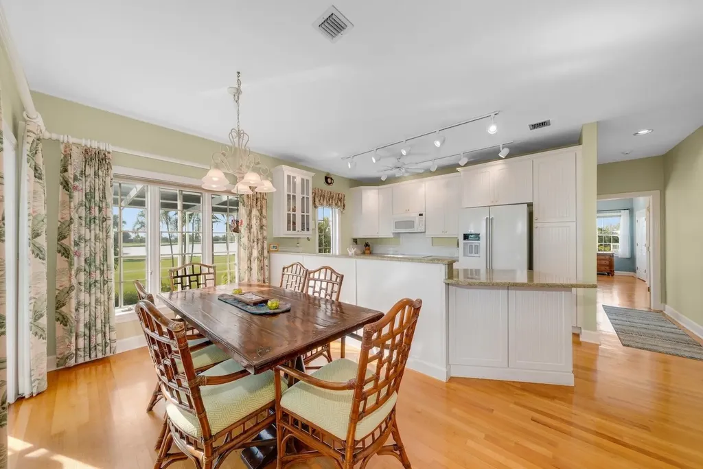 1172 Kittiwake Circle Sanibel FL 33957