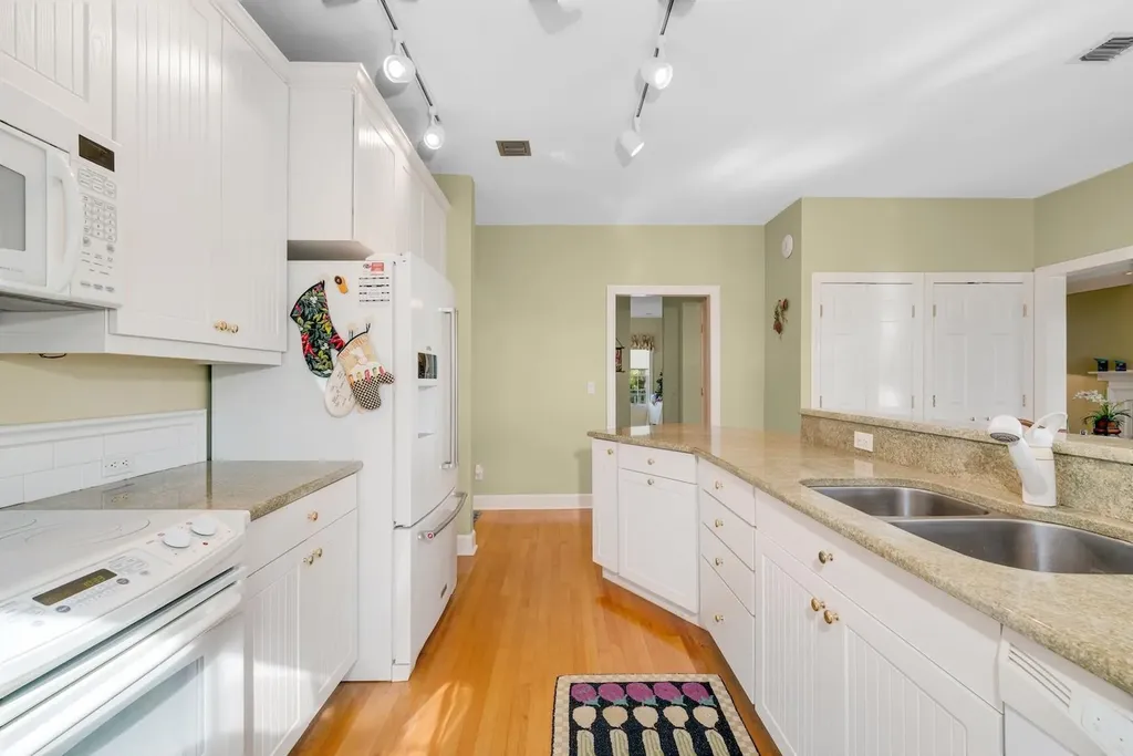 1172 Kittiwake Circle Sanibel FL 33957