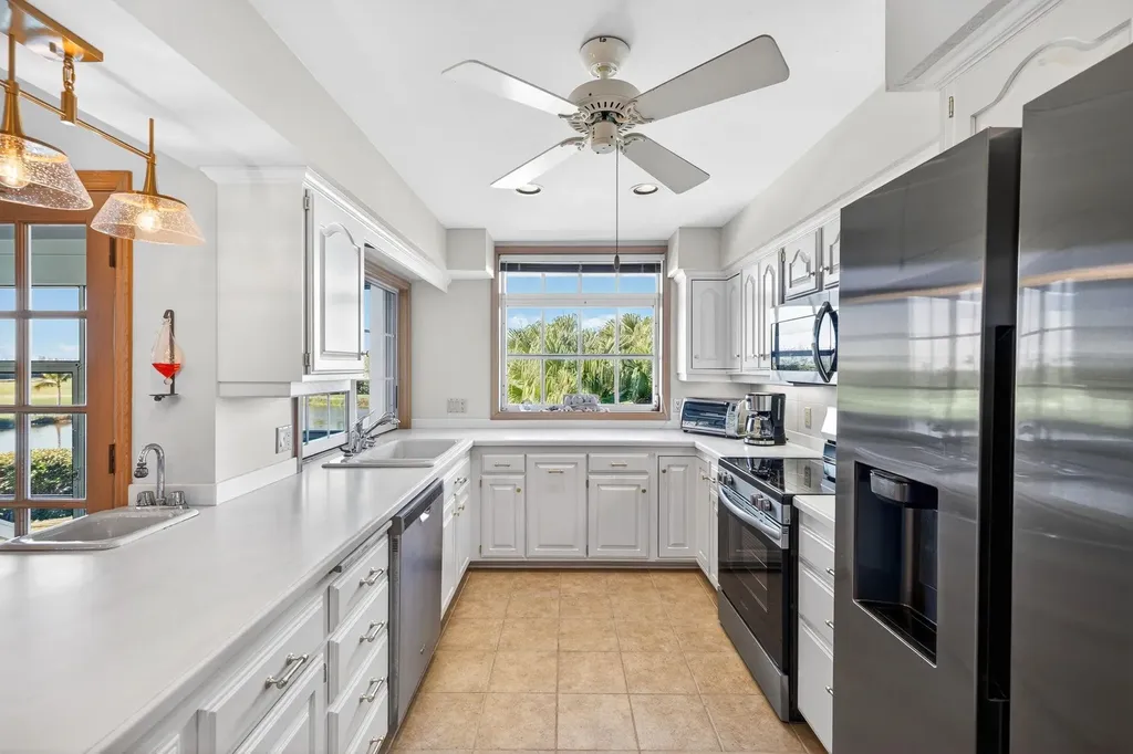 1422 Sanderling Circle Sanibel FL 33957
