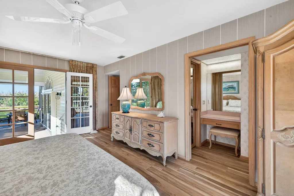 1422 Sanderling Circle Sanibel FL 33957