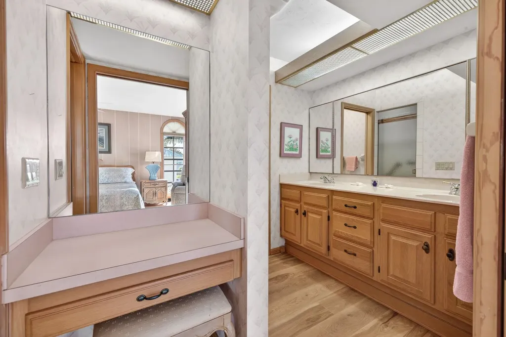 1422 Sanderling Circle Sanibel FL 33957