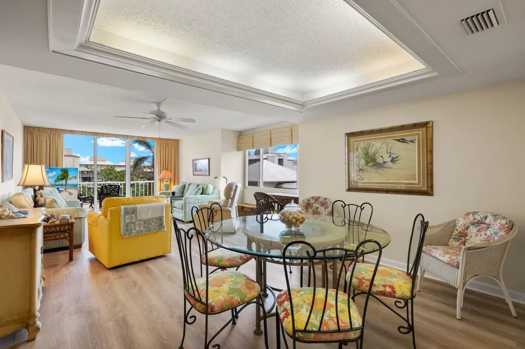 200 Periwinkle Way Sanibel FL 33957