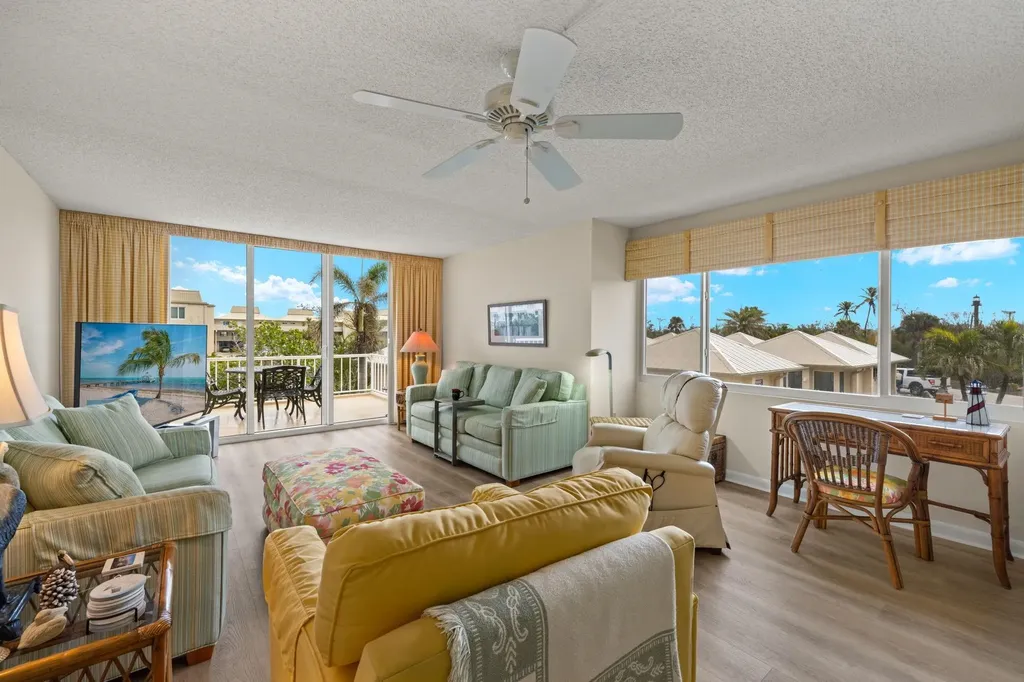 200 Periwinkle Way Sanibel FL 33957