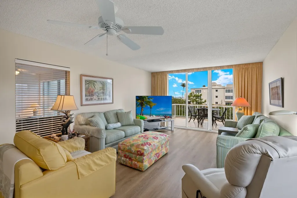 200 Periwinkle Way Sanibel FL 33957