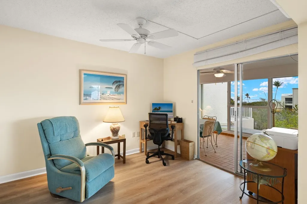 200 Periwinkle Way Sanibel FL 33957