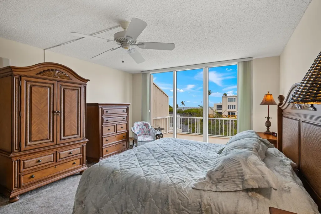 200 Periwinkle Way Sanibel FL 33957