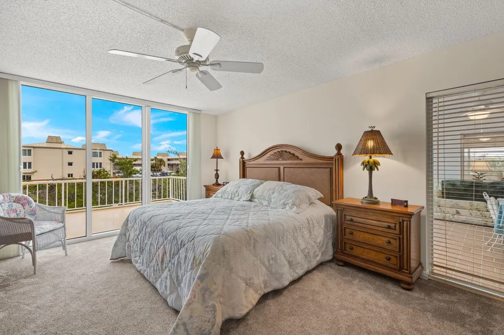 200 Periwinkle Way Sanibel FL 33957