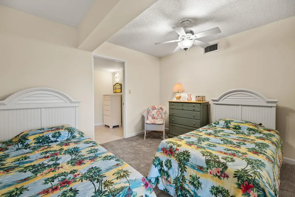 200 Periwinkle Way Sanibel FL 33957