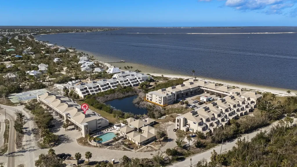 200 Periwinkle Way Sanibel FL 33957